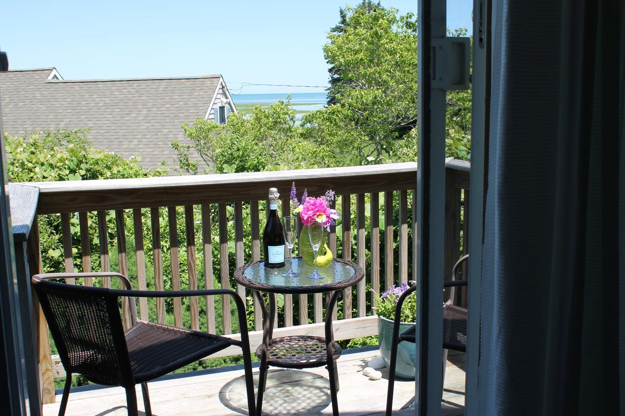 Lavender Bay Bed & Breakfast Barnstable Exterior photo